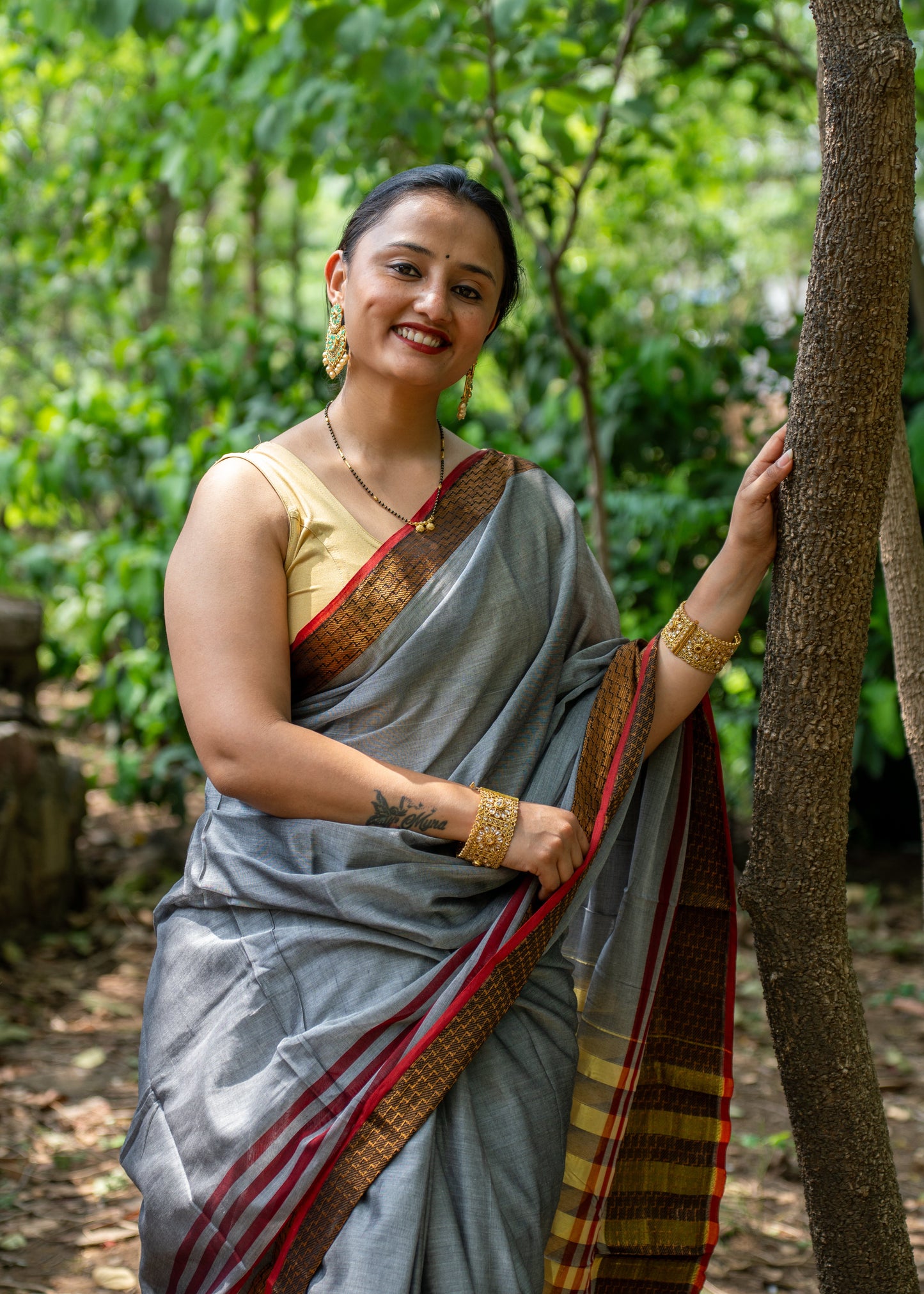 Narayanpeth Serenity Saree Grey