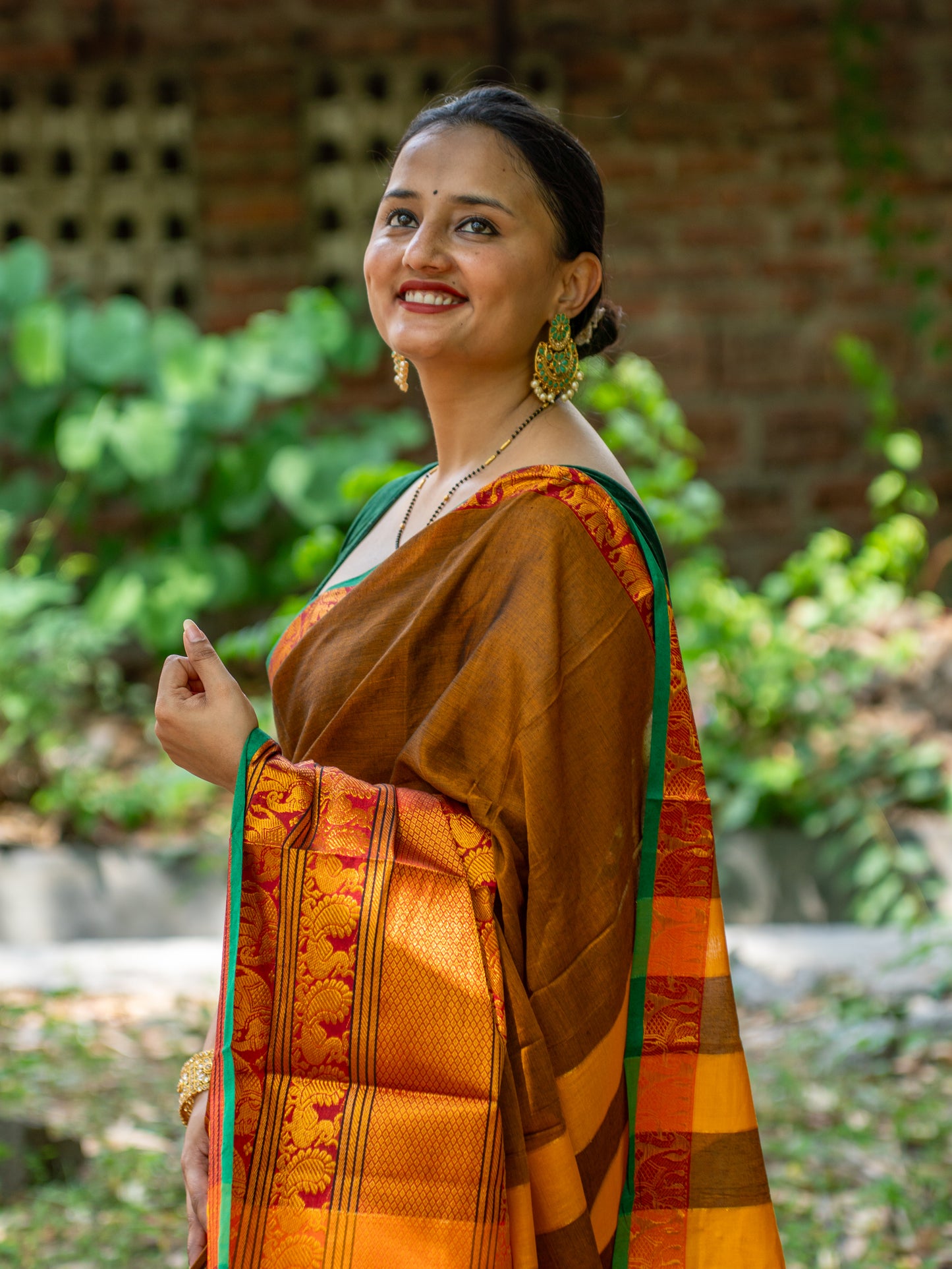 Narayanpeth Splendor Saree Bronze
